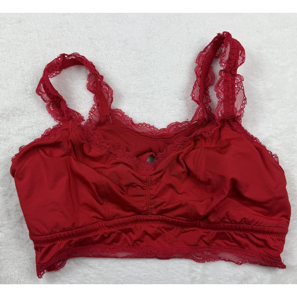 Amoureuse 42C Red Lace Trim Soft Cup Wireless Bra Hook and Eye Closure